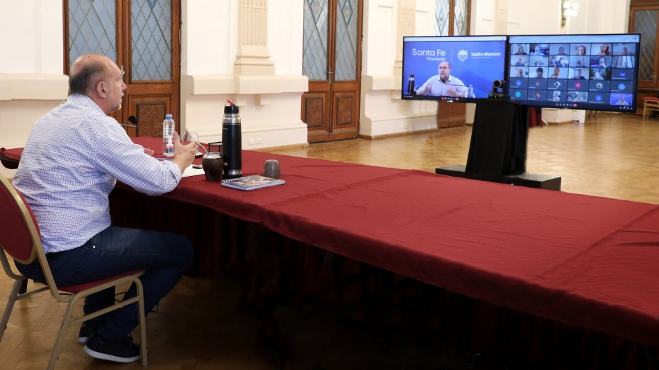 La provincia evaluó la situación sanitaria con expertos, intendentes y presidentes comunales