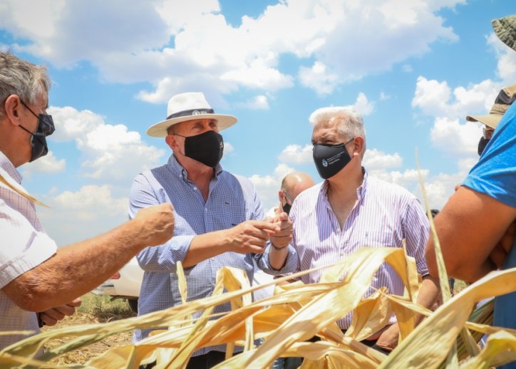 Perotti y Domínguez recorrieron zonas agrícolas afectadas por la sequía
