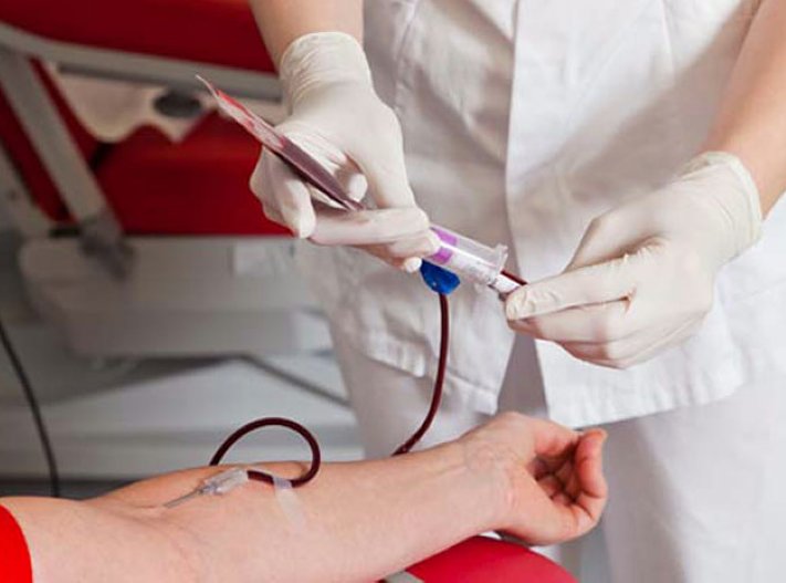 Informan que se podrá donar sangre 10 días después del alta de covid
