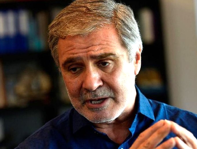 Grahovac dijo que no se está pensando en el pase sanitario para las escuelas