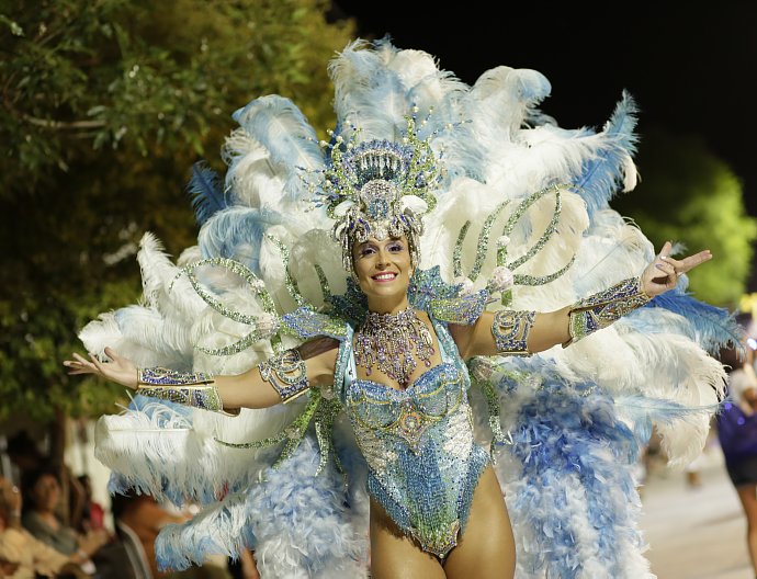 Otra gran noche de los carnavales suardenses