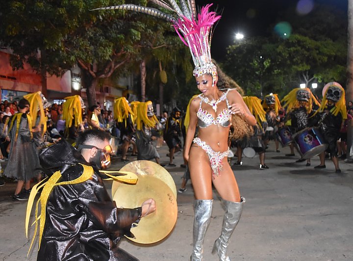 Morteros: Los carnavales del 9 volvieron con mucha gente