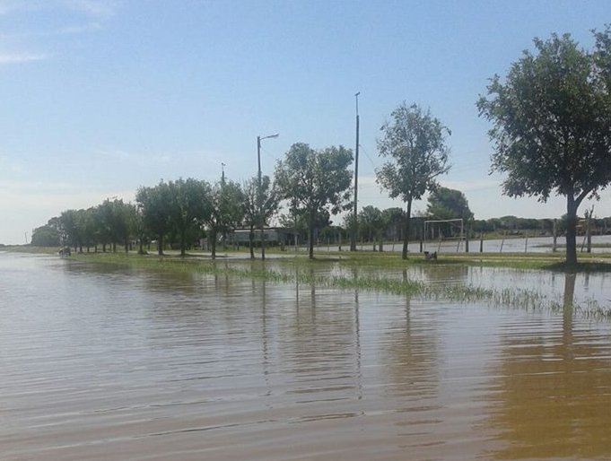 Las lluvias provocaron el aislamiento de la localidad de Aguará Grande