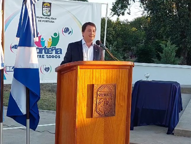Porteña festejó sus 130 años inaugurando un monumento a Belgrano