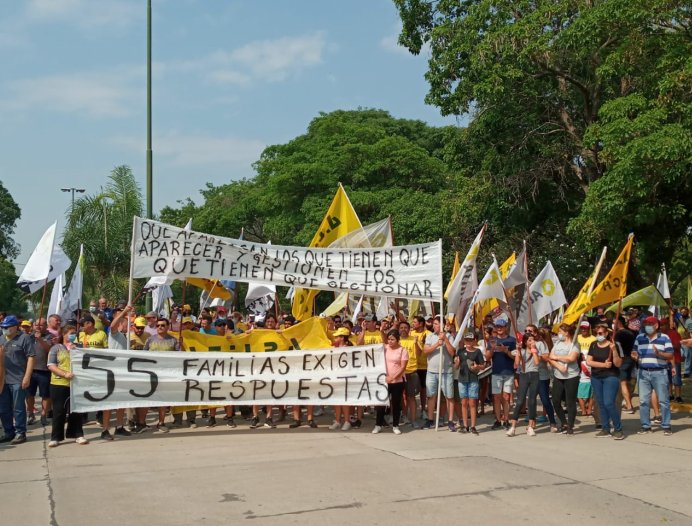 Trabajadores de San Lucio marcharon por las calles de Morteros