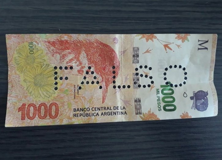 Joven estafó con dinero falso a dos comerciantes de San Cristóbal