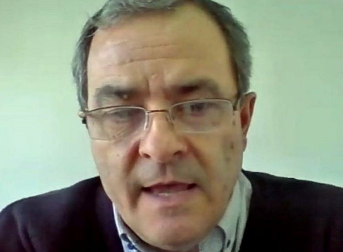 Atienza dijo que no hay gripe sino que sigue siendo coronavirus