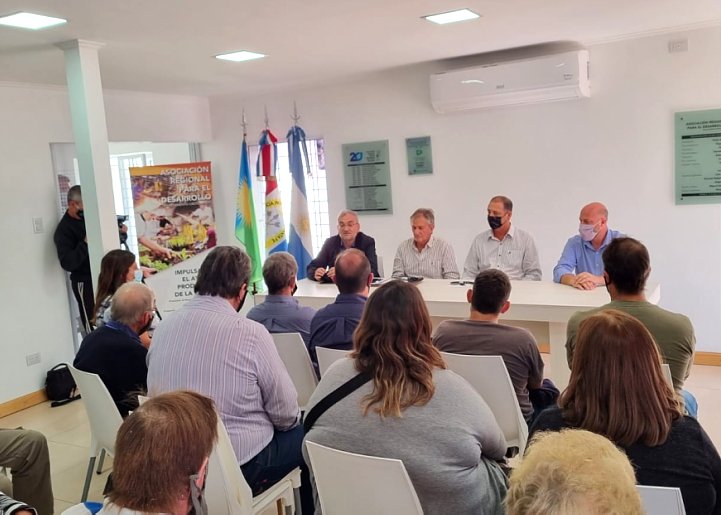 Productores del departamento Castellanos recibieron 27 millones en créditos