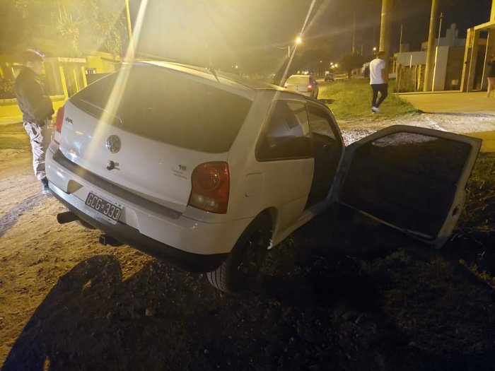 Morteros: Se accidentó al impactar en una alcantarilla