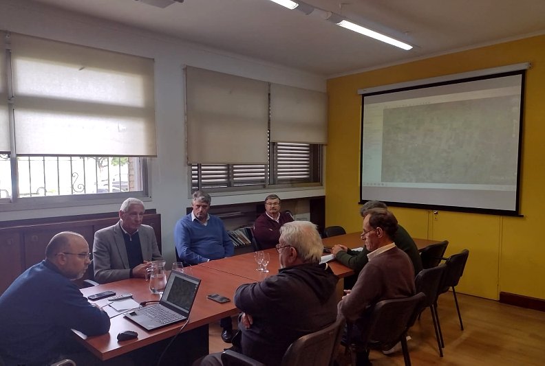 Gestiones en Santa Fe de Boscarol y autoridades del Canal Principal N° 2