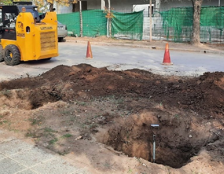 Comenzaron el tendido eléctrico para el Hospital de Brinkmann