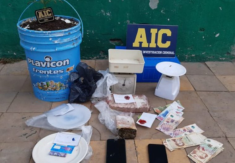 Dos detenidos por narcomenudeo en Ceres