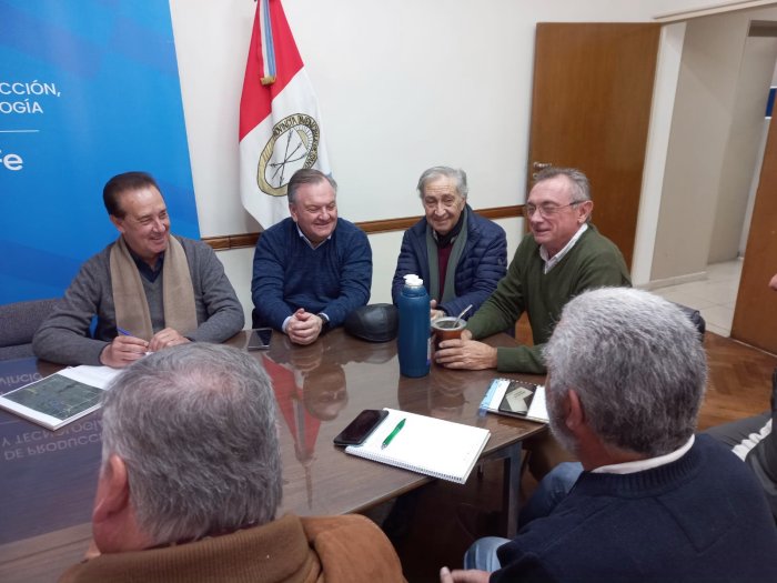 Michlig y González se reunieron con el Ministro Costamagna por obras de infraestructura