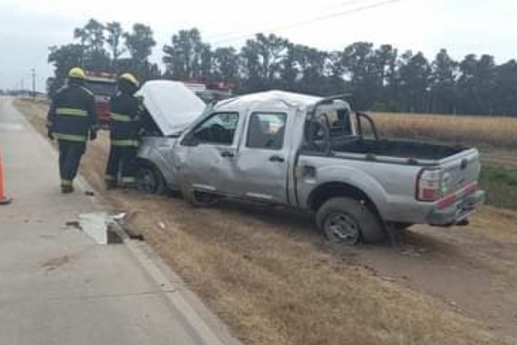 Volcó una camioneta en Brinkmann
