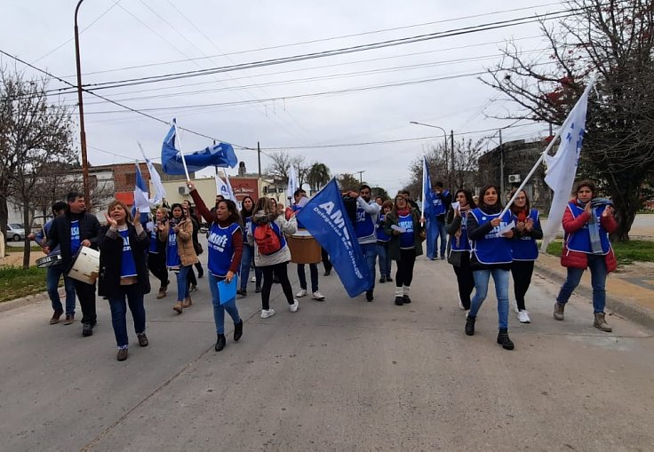 AMSAFE sigue protestando por el Boleto Educativo Rural