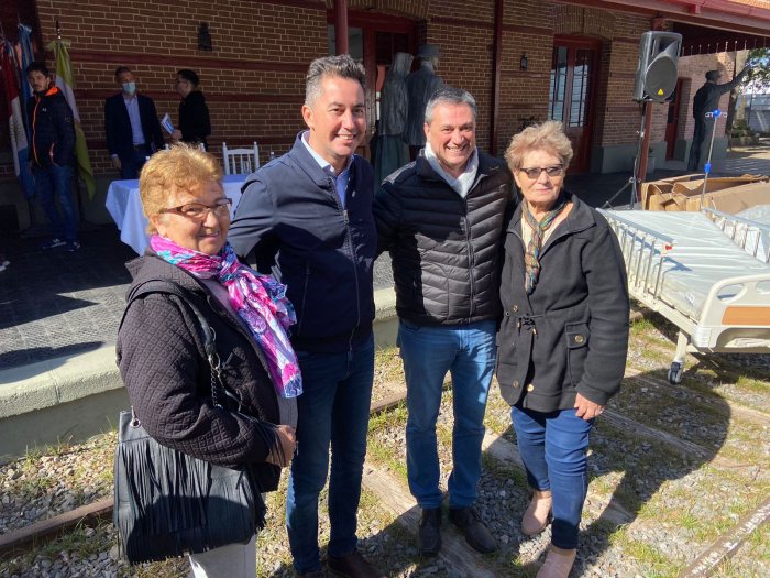 Calvo entregó importante aporte al Hospital de Brinkmann