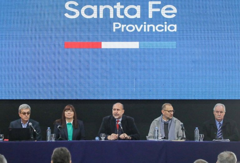 Deuda histórica: Omar Perotti se reunió con intendentes y presidentes comunales
