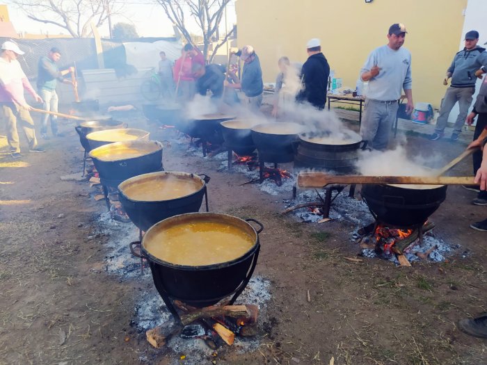 Volvió el gran locro del Jardín de Infantes de Suardi