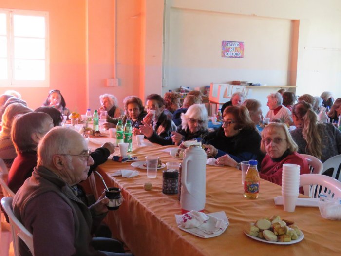 Los adultos mayores de Suardi celebraron la amistad