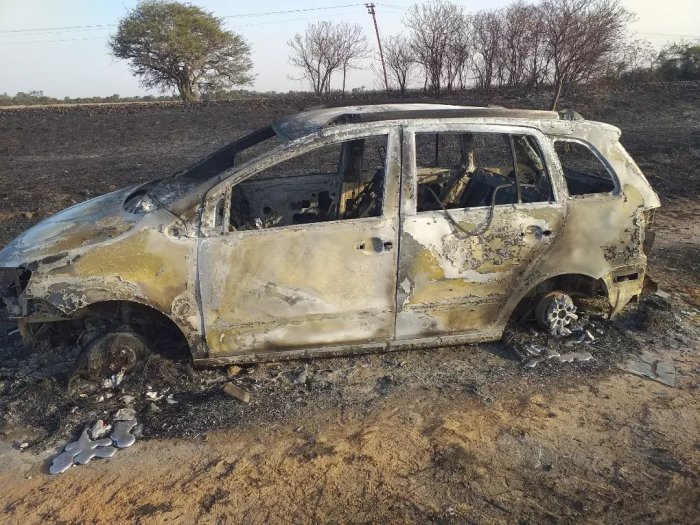 Un auto se incendió mientras transitaba por ruta 17