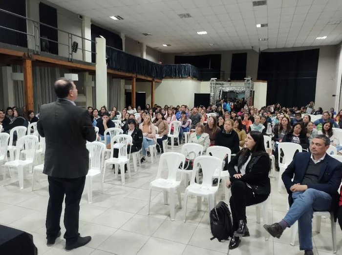 Se desarrolla en Brinkmann, el Congreso de Educación