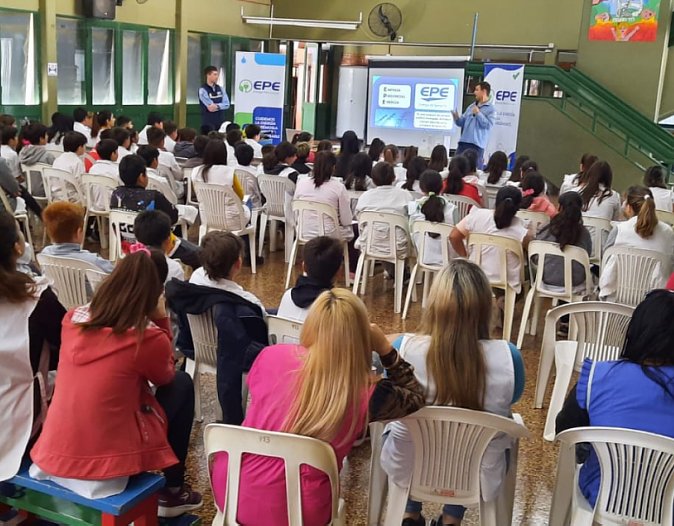 La campaña educativa de la EPE llegó a Ceres y Colonia Ana