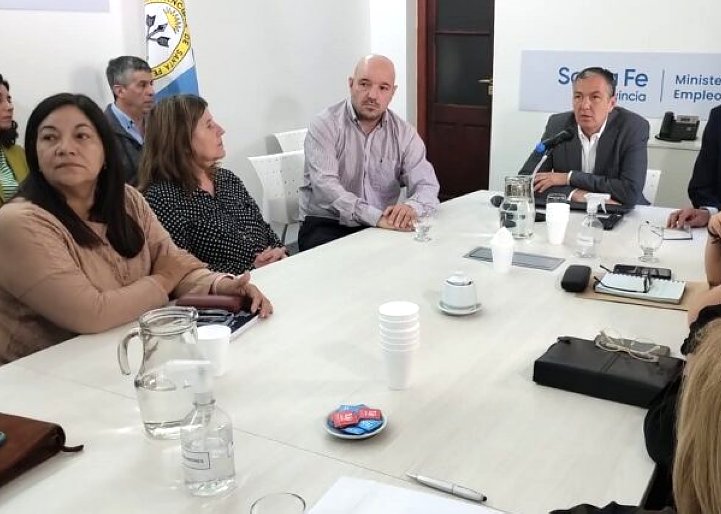 El gobierno y AMSAFE tuvieron un acercamiento en la reunión paritaria