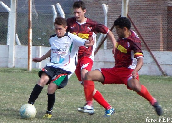 Clasificatorio: La punta sigue siendo 