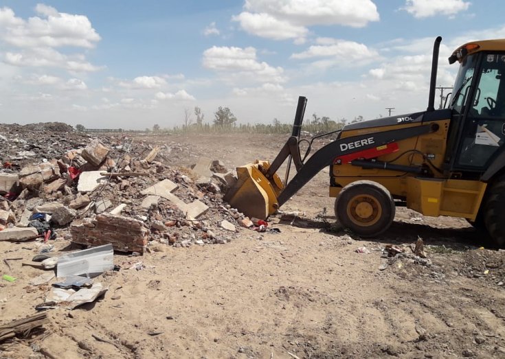 Realizan tareas de reacondicionamiento del basural de Morteros