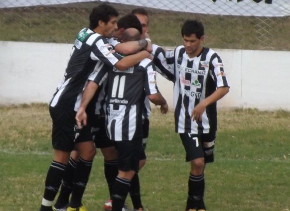 Federal B: Sarmiento ganó y se trepó a la punta