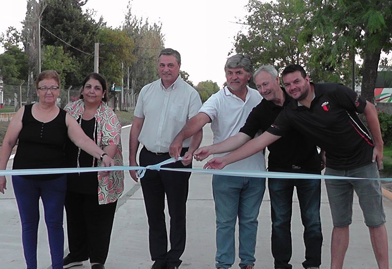 Inauguraron más pavimento en Brinkmann