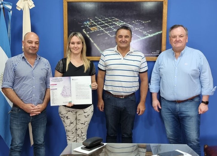 Firmaron convenio para más iluminación led en Ambrosetti