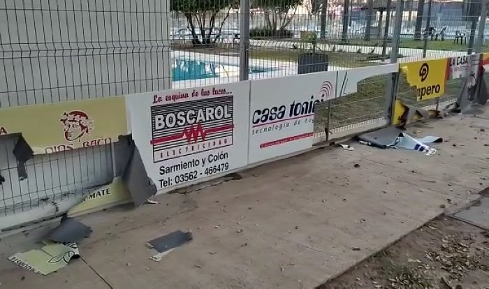 Vandalizaron el cerco de los natatorios en el Parque de San Guillermo