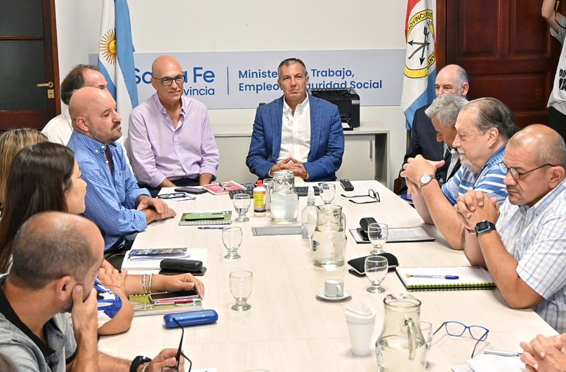 La provincia concretó la primera reunión paritaria con los gremios docentes