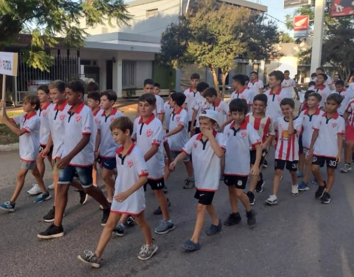 Sportivo Suardi festejó 90 años con desfile y reconocimientos