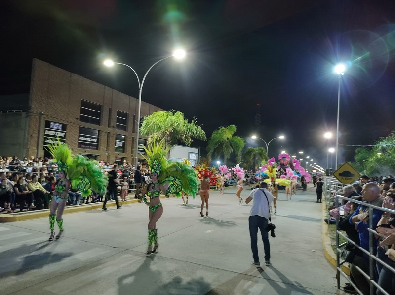 Los carnavales de Porteña convocaron a una multitud