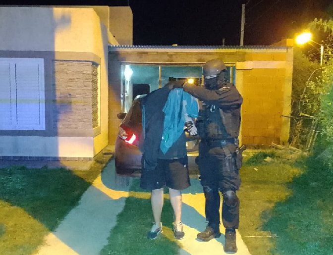 Madre e hijo detenidos en Villa Santa Rosa por venta de drogas