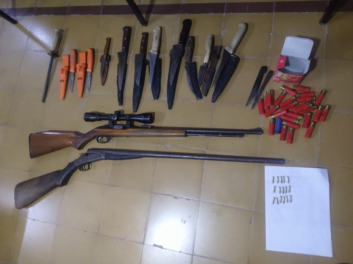 Encontraron armas y cuchillos en un allanamiento en Freyre