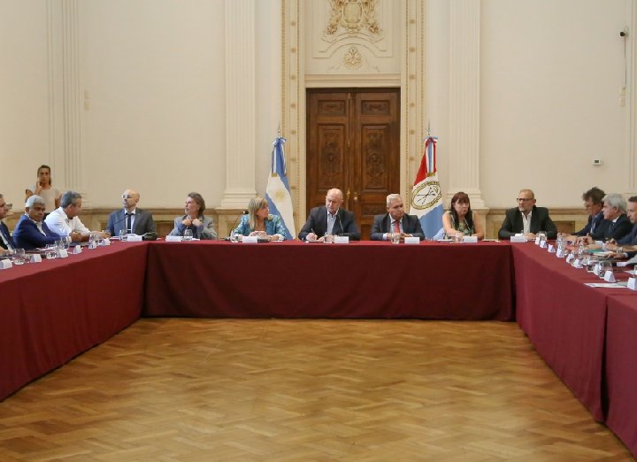 Perotti volvió a pedir mayor presencia federal en la provincia