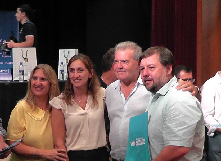 Brinkmann: El Ministro Busso entregó aportes a productores agropecuarios