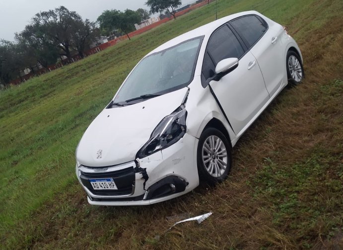 Accidentes sin lesionados en Freyre y Marull