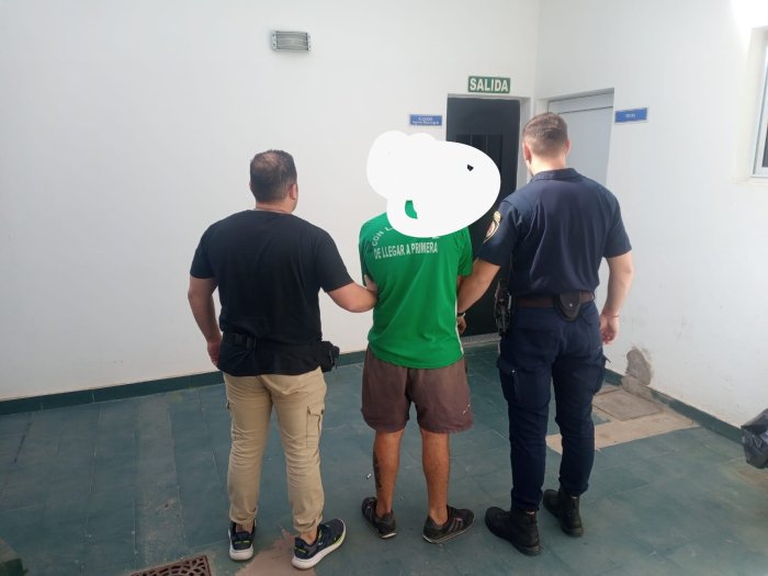 Fue detenido luego de robar en un taller de motos de Brinkmann