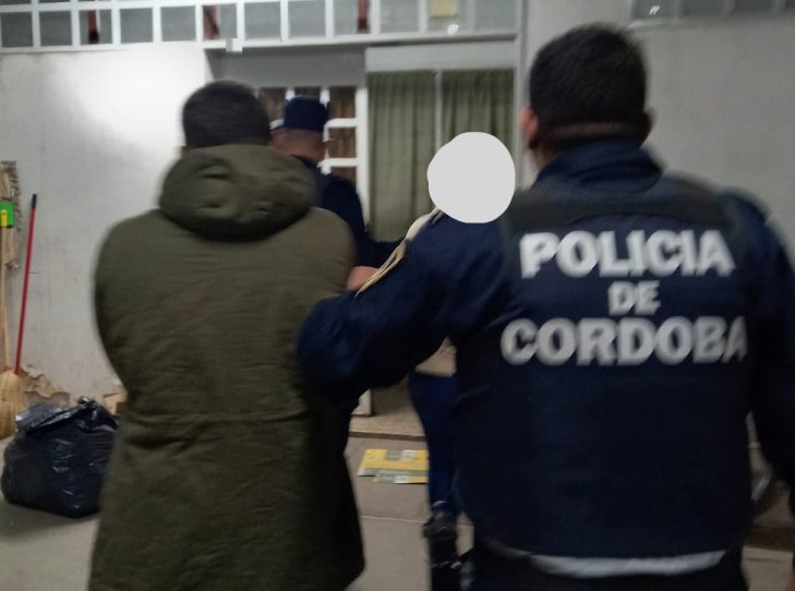 Morteros: Pareja detenida por conducta sospechosa
