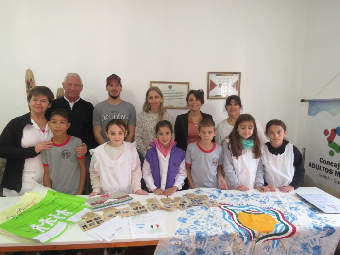 Escuelas de Suardi envían producciones artísticas a Piscina