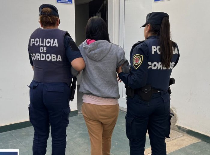 Mujer detenida en Brinkmann por un hecho de hurto