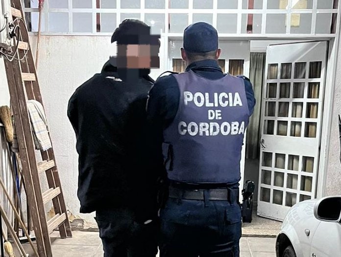 Tres hermanos detenidos por agredir y lesionar a policías en Morteros