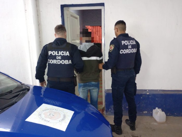 Un detenido en Balnearia por lesionar a una mujer