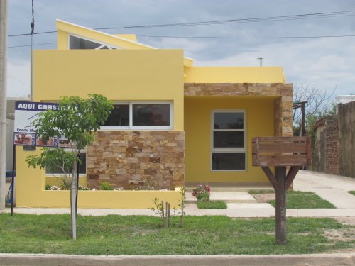 Porteña: El Intendente Baigorria entregó la vivienda 50 de su gestión