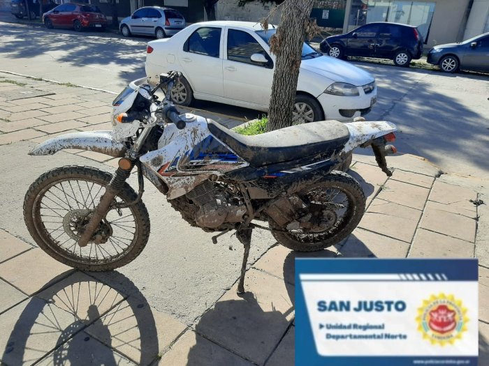Recuperaron en San Jorge una moto robada en Col. Vignaud