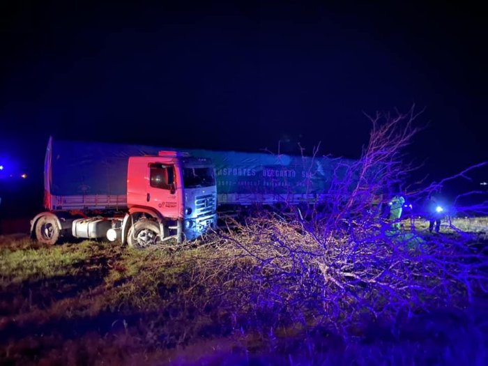 Camionero de Brinkmann se accidentó en la autovía 19